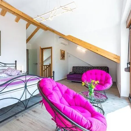 Mia -three-bedroom With Swimming Pool Trsteno