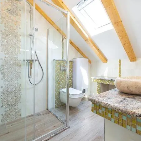 Mia -three-bedroom With Swimming Pool
