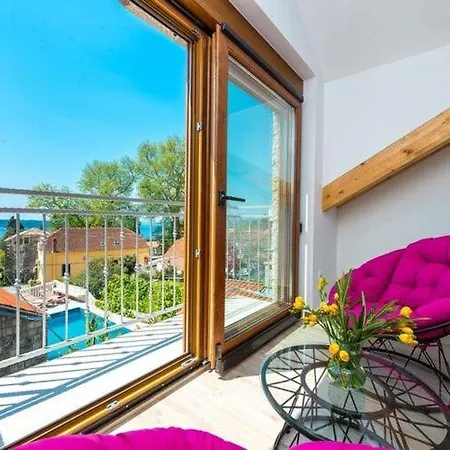 Villa Mia -three-bedroom With Swimming Pool *