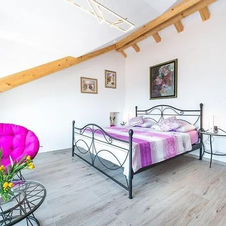 Mia -three-bedroom With Swimming Pool Villa