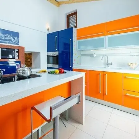 Mia -three-bedroom With Swimming Pool Villa *