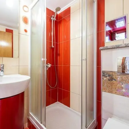 Villa Mia -three-bedroom With Swimming Pool *