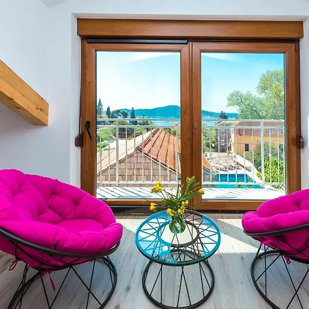 Mia -three-bedroom With Swimming Pool Villa *